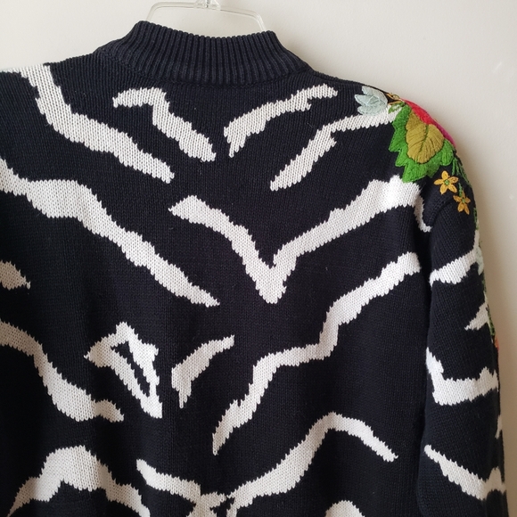 Vintage Outlander Floral and Animal Print Sweater - Picture 11 of 16